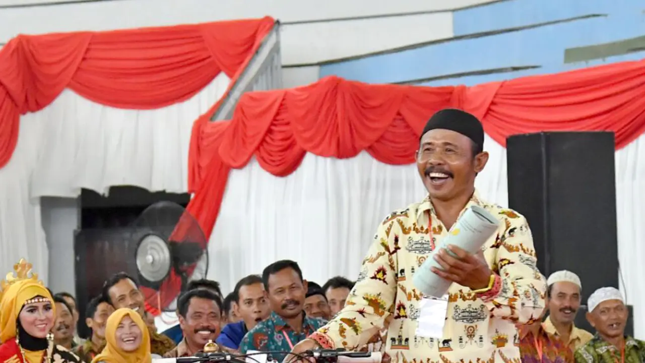 Jokowi Serahkan 3.500 Sertifikat untuk Warga Lampung