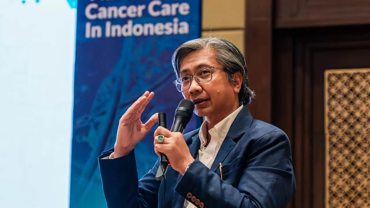 Dokter Seno Budi Santoso SpB Subps BD(K) dari RS EMC Pulomas mengungkapkan bahwa kasus kanker kolorektal kini mulai banyak ditemukan di bawah 40 tahun. (Dok EMC)