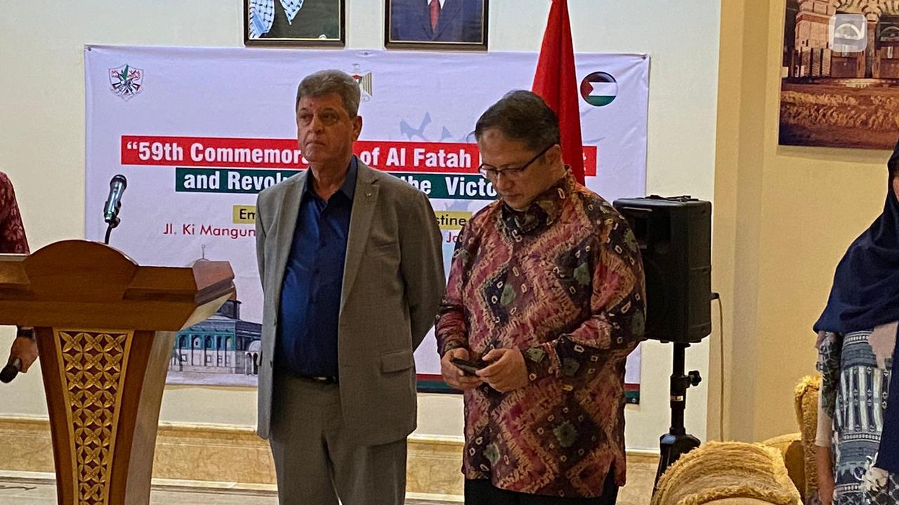 Duta Besar Palestina untuk Zuhair Al-Shun merespons tuntutan Afrika Selatan di International Court of Justice yang menyoalkan kasus genosida yang dilakukan oleh Israel ke rakyat Gaza (Liputan6.com/Teddy Tri Setio Berty).