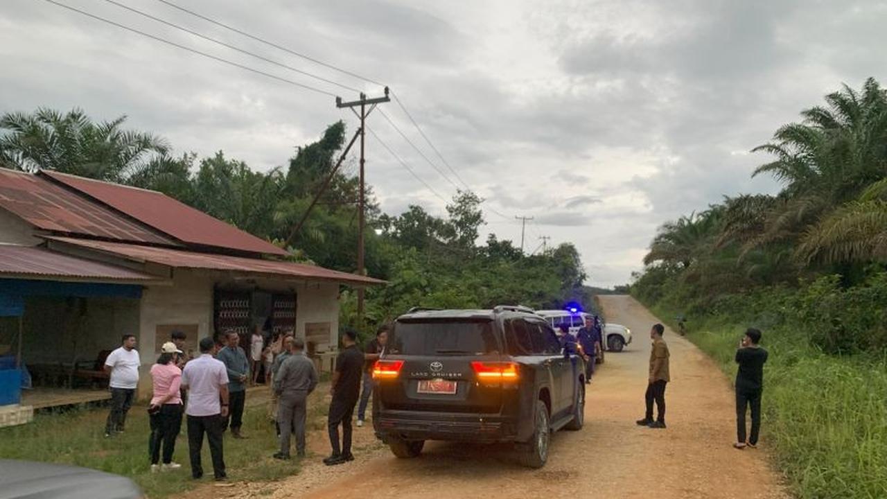 Fakta Anggaran Rp5 Miliar: Perbaikan Jalan Landak di Kalbar Jadi Solusi Keluhan Warga!