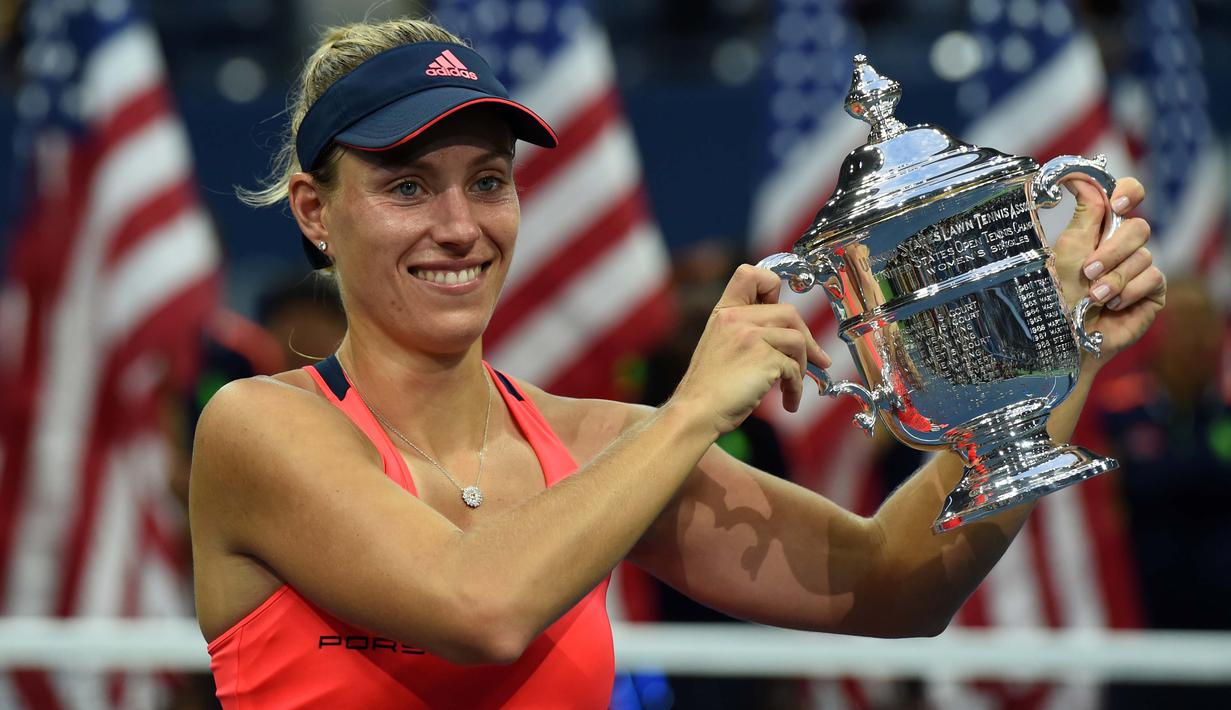Angelique Kerber adalah petenis Jerman kedua setela Steffi Graf yang menjuarai turnamen AS terbuka.  (AFP/Timothy A. Cary)