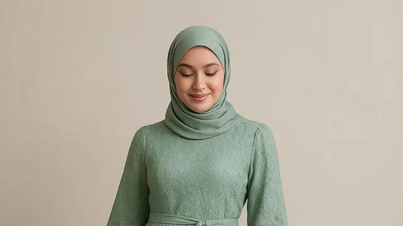 8 Inspirasi Gamis Brokat Islami Warna Sage, dari Simpel hingga Glamour