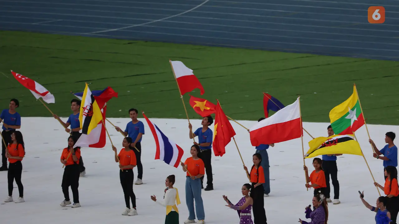 Foto: Insiden Bendera Terbalik, Bukan yang Pertama Kali Dialami Indonesia di Upacara Pembukaan SEA Games