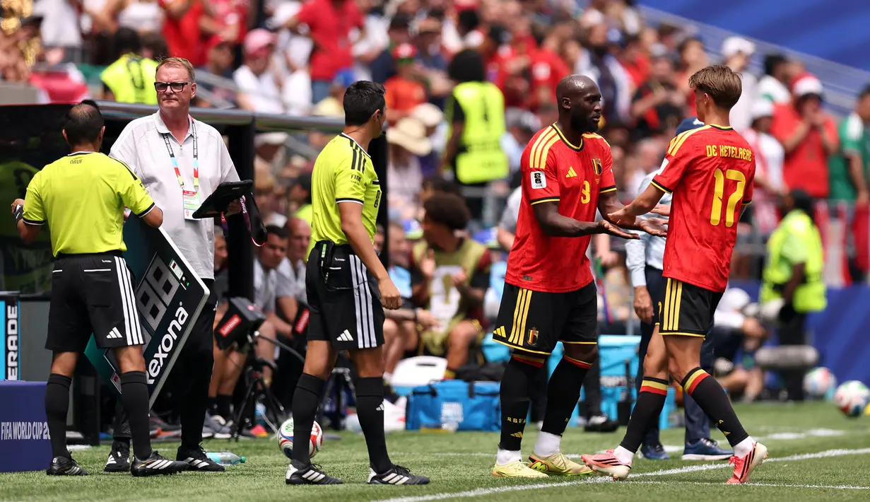 Lukaku bermain dari bangku cadangan menggantikan Charles De Ketelaere pada menit ke-65 ketika Belgia tertinggal 0-1 dari Mesir. (AFP/Getty Images/Fran Santiago)