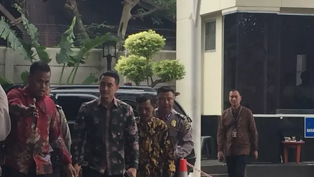Zumi Zola Penuhi Panggilan KPK
