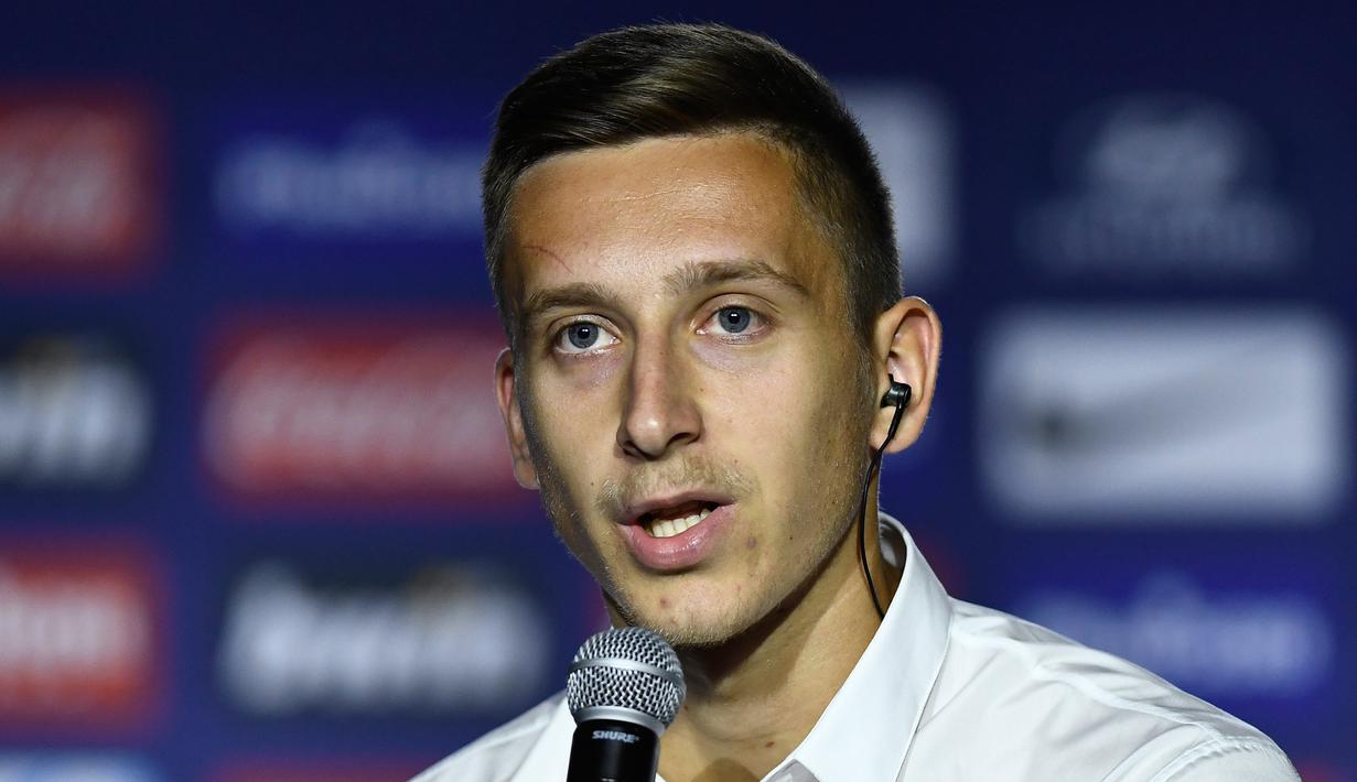 FOTO: Atletico Madrid Resmi Perkenalkan Striker Baru Asal ...