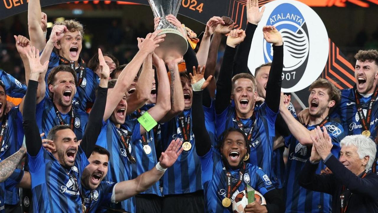 Atalanta resmi menahbiskan diri menjadi jawara Liga Europa musim 2023/2024. Kesuksesan ini diraih setelah mereka menghajar Bayer Leverkusen dengan skor 3-0 dalam laga final yang berlangsung di Aviva Stadium, Dublin, Irlaindia, Kamis (23/5/2024) dini hari 