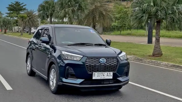 Bukan Sekadar Irit, Ini 4 Keunggulan Daihatsu Rocky Hybrid di Jalan Kota