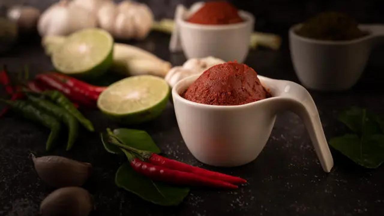 Satu Bahan Tambahan Ini Bikin Ayam Suwir Kemangi Kamu Makin Nendang