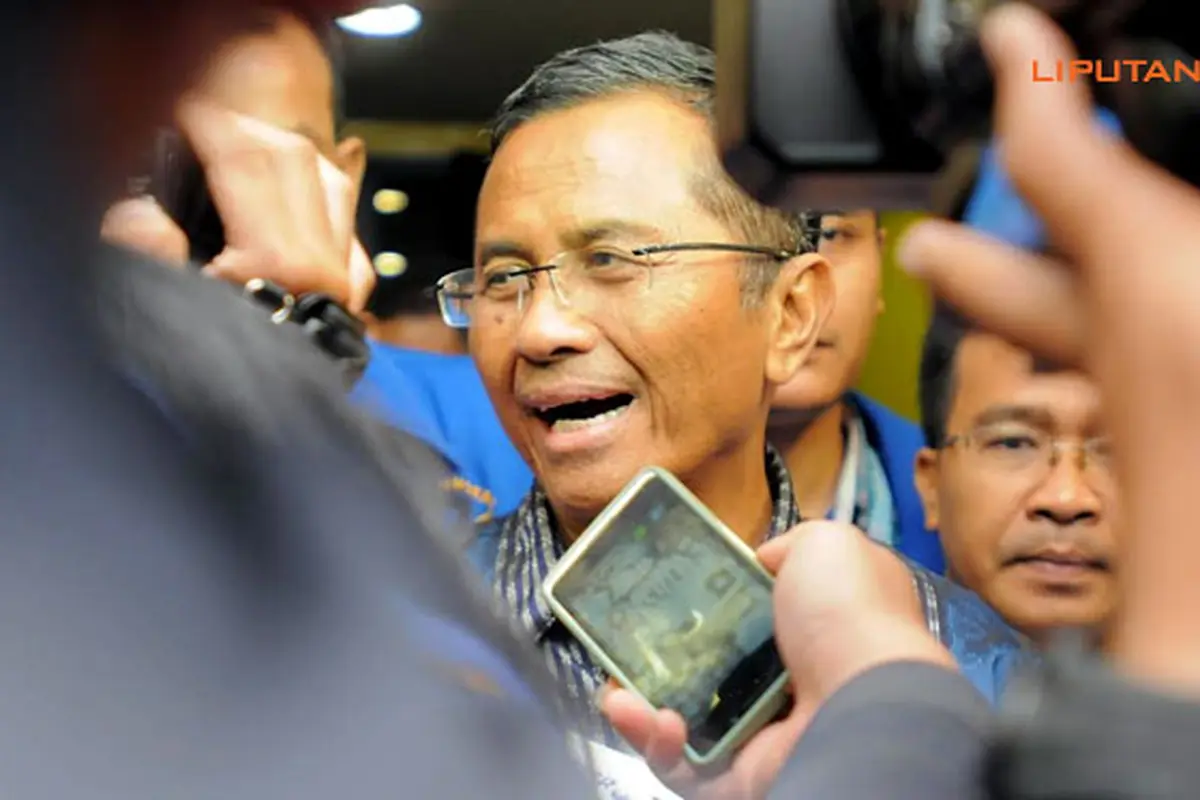 dahlan-iskan-131219b.jpg