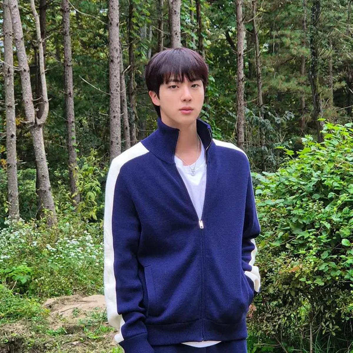 Jin BTS Jadi Duta Global Alo Yoga, Hasilkan Dampak Lebih dari Rp56,6 Miliar dalam 24 Jam