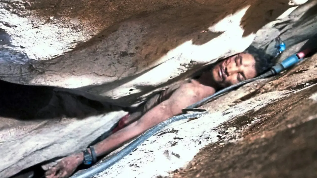 Terjebak di Antara Batu Selama 4 Hari, Kisah Pria Ini Mirip Film 172 Hours