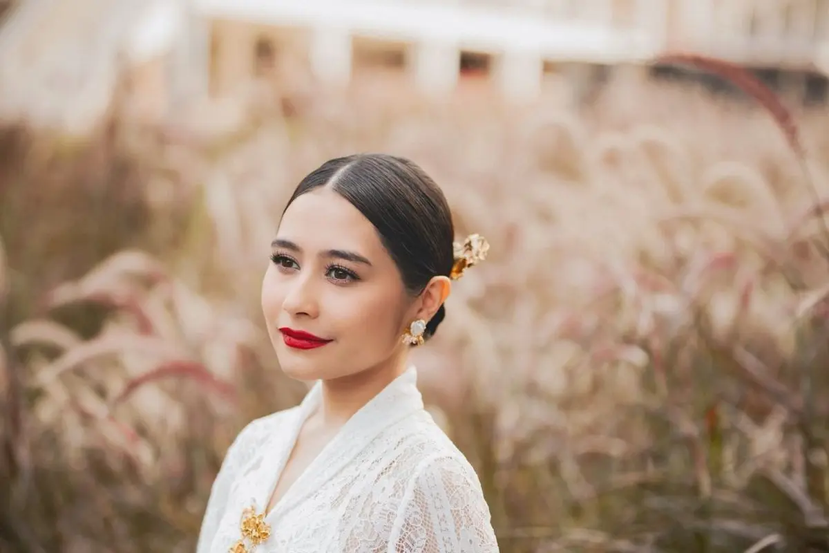 Prilly Latuconsina