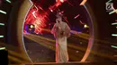 Penyanyi Raisa tampil menghibur penonton pada malam puncak HUT ke-27 SCTV di Hall D, Jiexpo Kemayoran, Jakarta, Kamis (24/8). Sejumlah artis ternama turut meramaikan malam spesial ini. (Liputan6.com/Herman Zakharia)