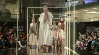 Hamparan Gurun Pasir Jadi Inspirasi Rancangan Modest Wear Brand Kami di JMFW