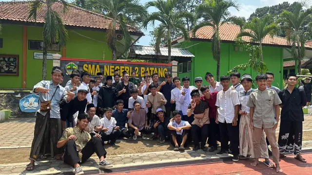 Sekolah yang Dipuji Sandy Tumiwa
