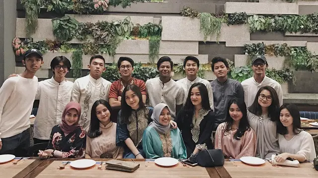 Mantan Iqbaal Ramadhan, Ini 6 Potret Persahabatan Dianty Annisa dan Zidny Lathifa