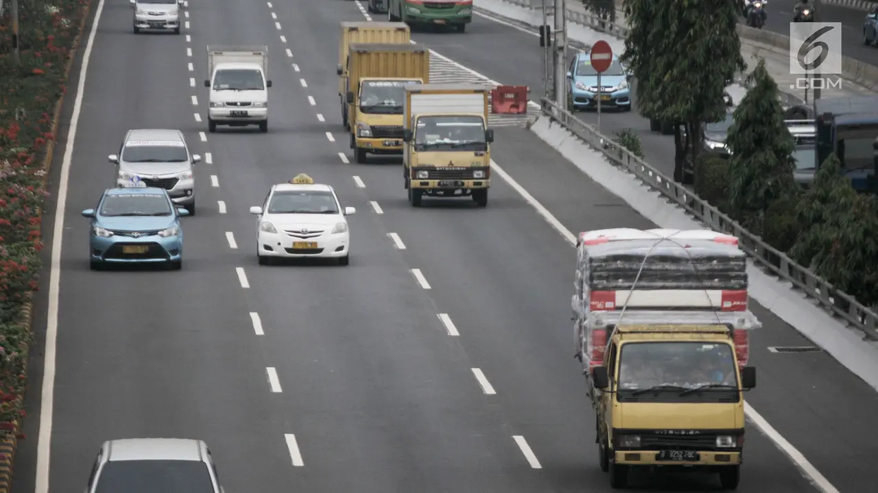 Mulai 18 Agustus, Truk Dibatasi Lewat Tol