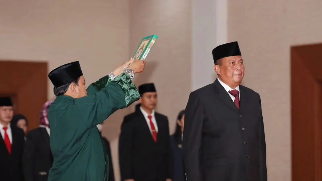 Pengambilan sumpah jabatan Irjen (Pol) Drs. Suntana, M.Si sebagai Wakil Kepala (Waka) BSSN pada Rabu, 24 Mei 2023 di Auditorium dr. Roebiono Kertopati BSSN, Depok (Dok BSSN)