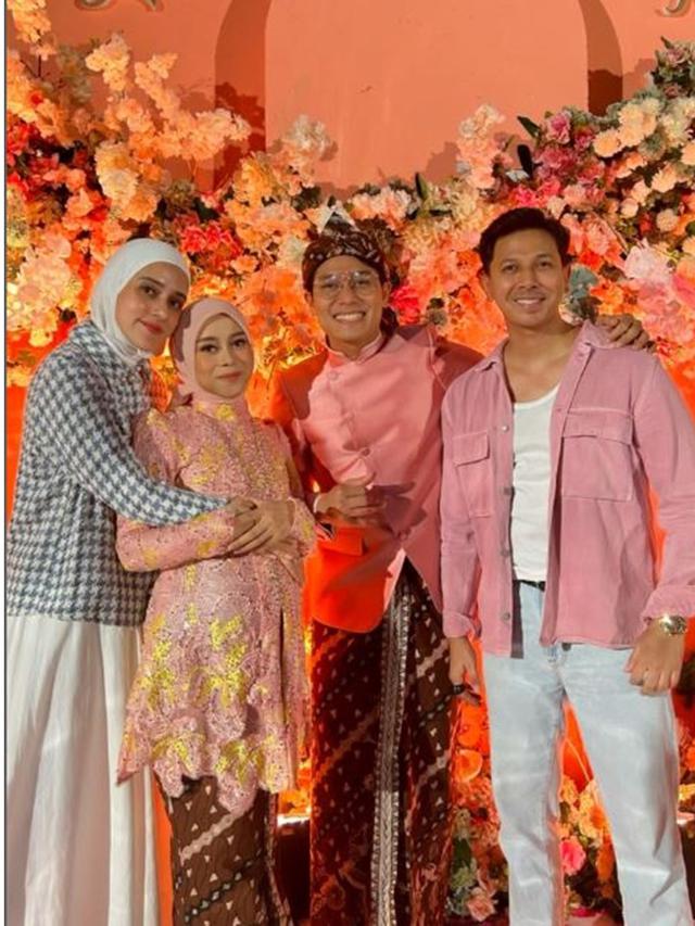 8 Potret Tamu Artis di Gender Reveal Lesti Kejora, Geng Mamayu Bak Bridesmaid