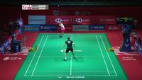 Berita video mengenai salah satu aksi terbaik dalam laga antara Kento Momota vs Viktor Axelsen di turnamen BWF Malaysia Masters 2020.