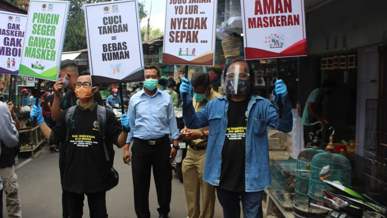 Walikota Malang Balikan masker di Pasar Burung Splindid