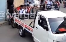 Pria Bernyali Besar Adang Pembacokan Siswa SMA, Jadikan Mobil Pikap Sebagai 'Tameng' Hentikan Kisruh