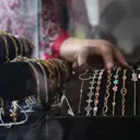 Harga Emas Antam 13 Oktober 2026 Anjlok Rp 20 Ribu, Cek Rincian di Sini
