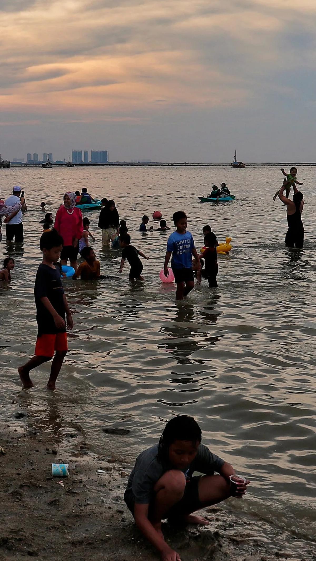 3. Ancol