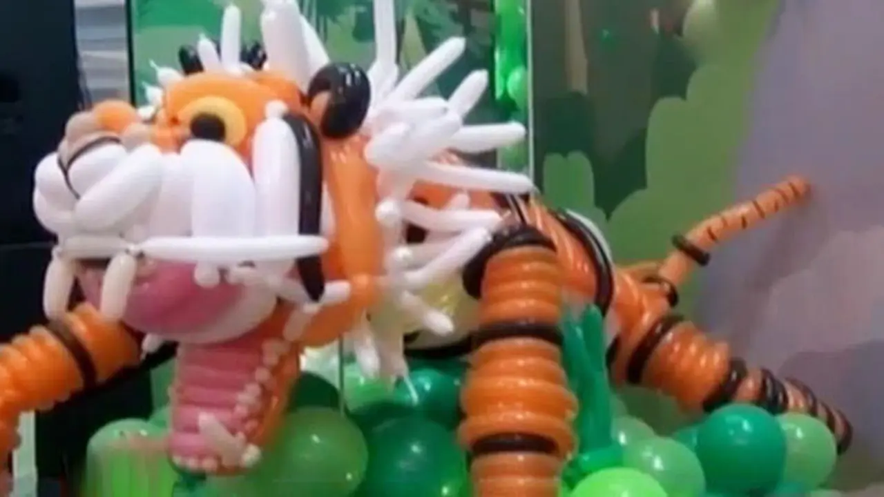 Festival Balon Art di Grogol Temani Anak Berpuasa