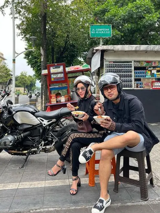 Gilang Widya Permana dan Shandy Purnamasari (Instagram/juragan_99)
