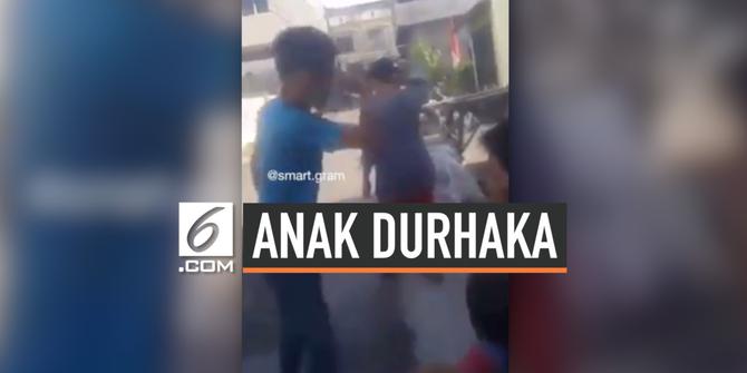 VIDEO: Viral Video Anak Bentak Ibu di Depan Warga Sekitar