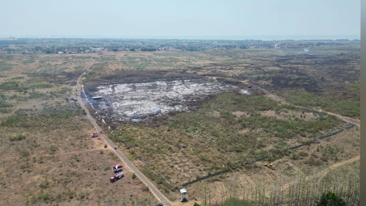 Kondisi lahan PT Pertamina yang kebakaran di Tuban. (Istimewa)