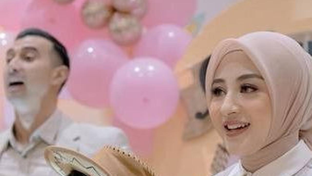 Dekorasi Serba Unik, 8 Foto Baby Guzel Saat Ulang Tahun Ke-2