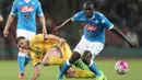 3. Kalidou Koulibaly, Squawka mengabarkan jika Chelsea selangkah lagi mendapatkan bek Napoli ini. Hal itu terjadi karena klub Italia tersebut dikabarkan sudah mendapatkan bek Manchester City, Eliaquim Mangala sebagai pengganti. (AFP/Carlo Hermann)