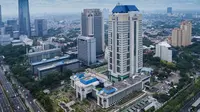 Plaza Mandiri, Kantor Pusat Bank Mandiri di Jalan Jenderal Gatot Subroto Kav. 36-38, Jakarta Selatan - 12190.