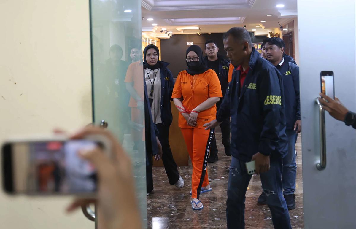 FOTO: Penampakan Pemilik WO Ayu Puspita Usai Ditetapkan sebagai Tersangka