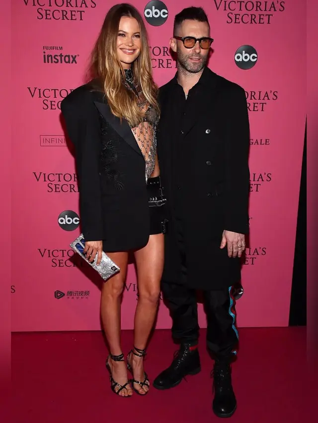 6 Gaya Kompak Adam Levine dan Istrinya, Behati Prinsloo Sebelum Isu Perselingkuhan