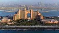 Menjadi hotel termahal di dunia, Atlantis The Palm Dubai menawarkan pemandangan kemilauan Laut Arab dan Dubai skyline dari dalam kamar. Foto: Rochmanuddin/ Liputan6.com.