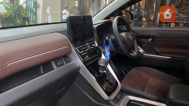 Toyota Innova Zenix (Otosia/Ahmad Muzaki)