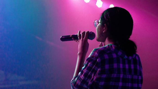 Ilustrasi karaoke