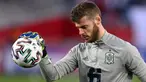 Pelatih Timnas Spanyol, Luis Enrique tidak menyertakan kiper MU, David De Gea dalam skuatnya untuk menghadapi dua laga uji coba, 26 dan 29 Maret 2022. Luis Enrique lebih memilih pesaing De Gea di Liga Inggris, Robert Sanchez (Brighton) dan David Raya (Brentford). (AFP/Kirill Kudryavtsev)