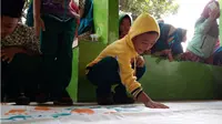 Cap Tangan Siswa SD di Garut untuk Rohingya