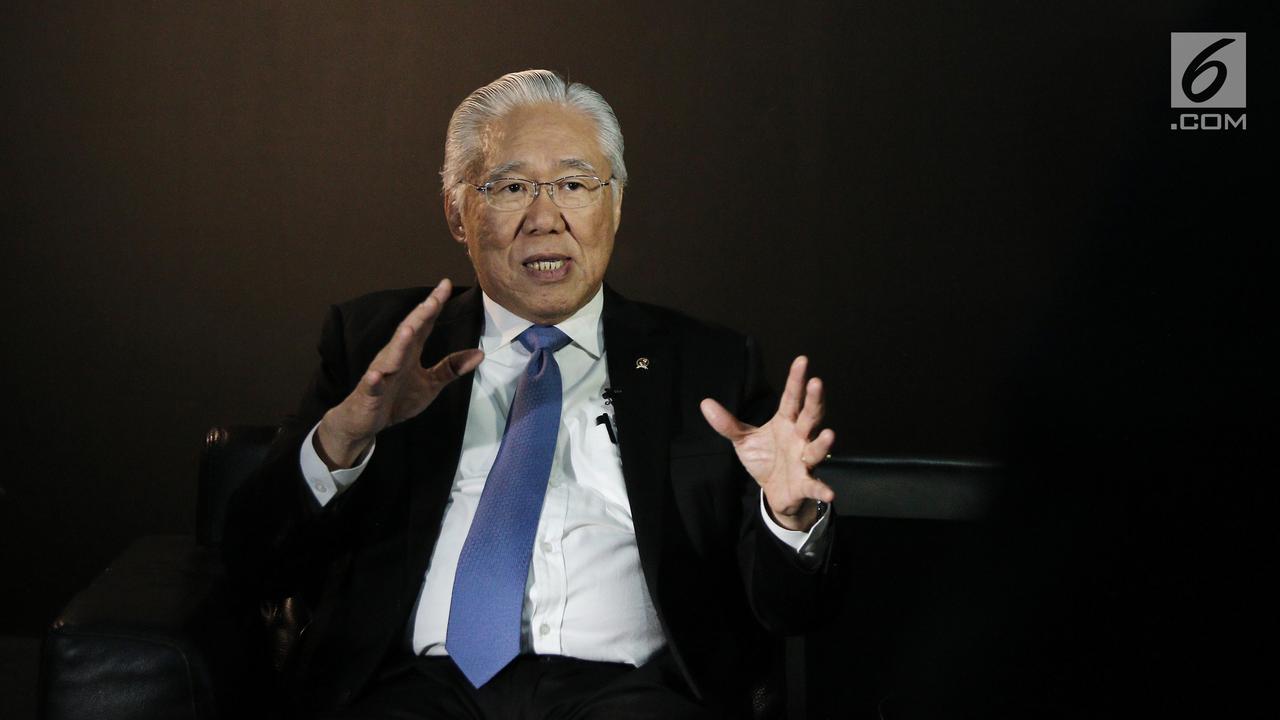 Gaya Mendag Enggartiasto Lukita Saat Pemotretan