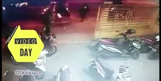 Dalam Satu Menit, Dua Motor Ini Melayang