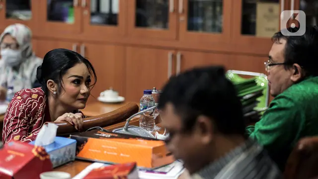 Bahas Nasib Pekerja Terimbas Corona, Menaker Raker dengan DPR