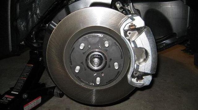 Penyebab Rem Mobil Blong