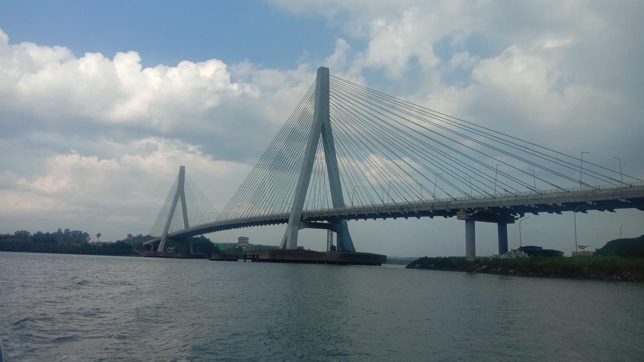 Jembatan Balang merupakan jalur penghubung bagi yang ingin mengunjungi IKN Nusantara melalui jalan akses tol menuju IKN.