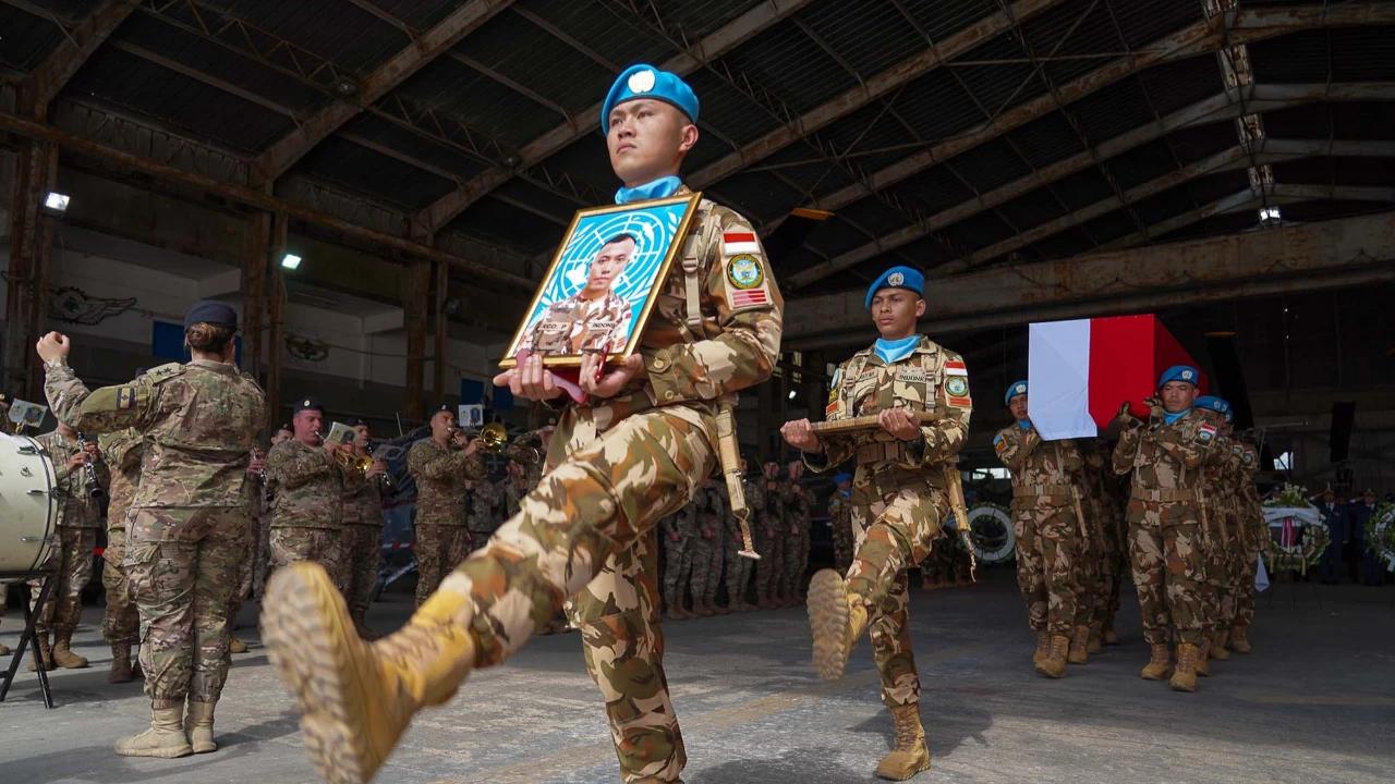 FOTO: Penghormatan Terakhir  Anggota Unifil Kopral Rico Pramudia di Beirut