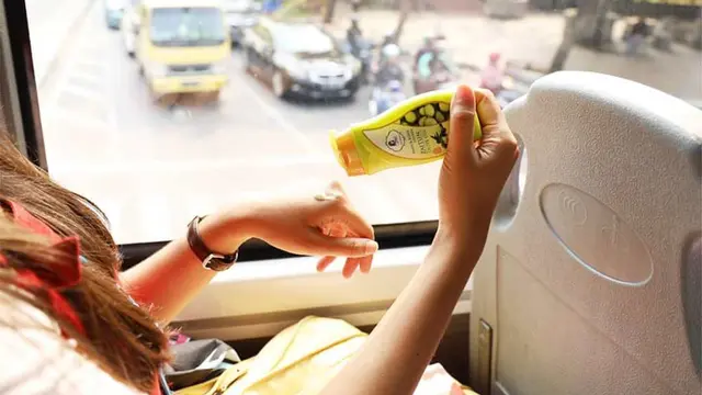 Cara Mengatasi Tangan Kering Karena Terlalu Sering Memakai Hand Sanitizer